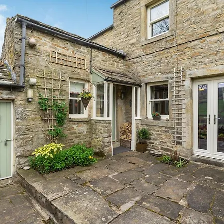 Brown Hill * Feetham